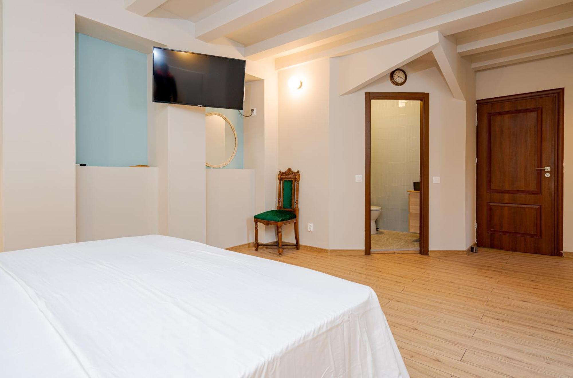 Romana Boutique بوخارست المظهر الخارجي الصورة